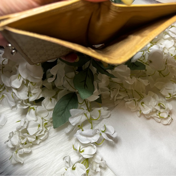 Celine Kisslock Compact Wallet, Vintage - Picture 11 of 16